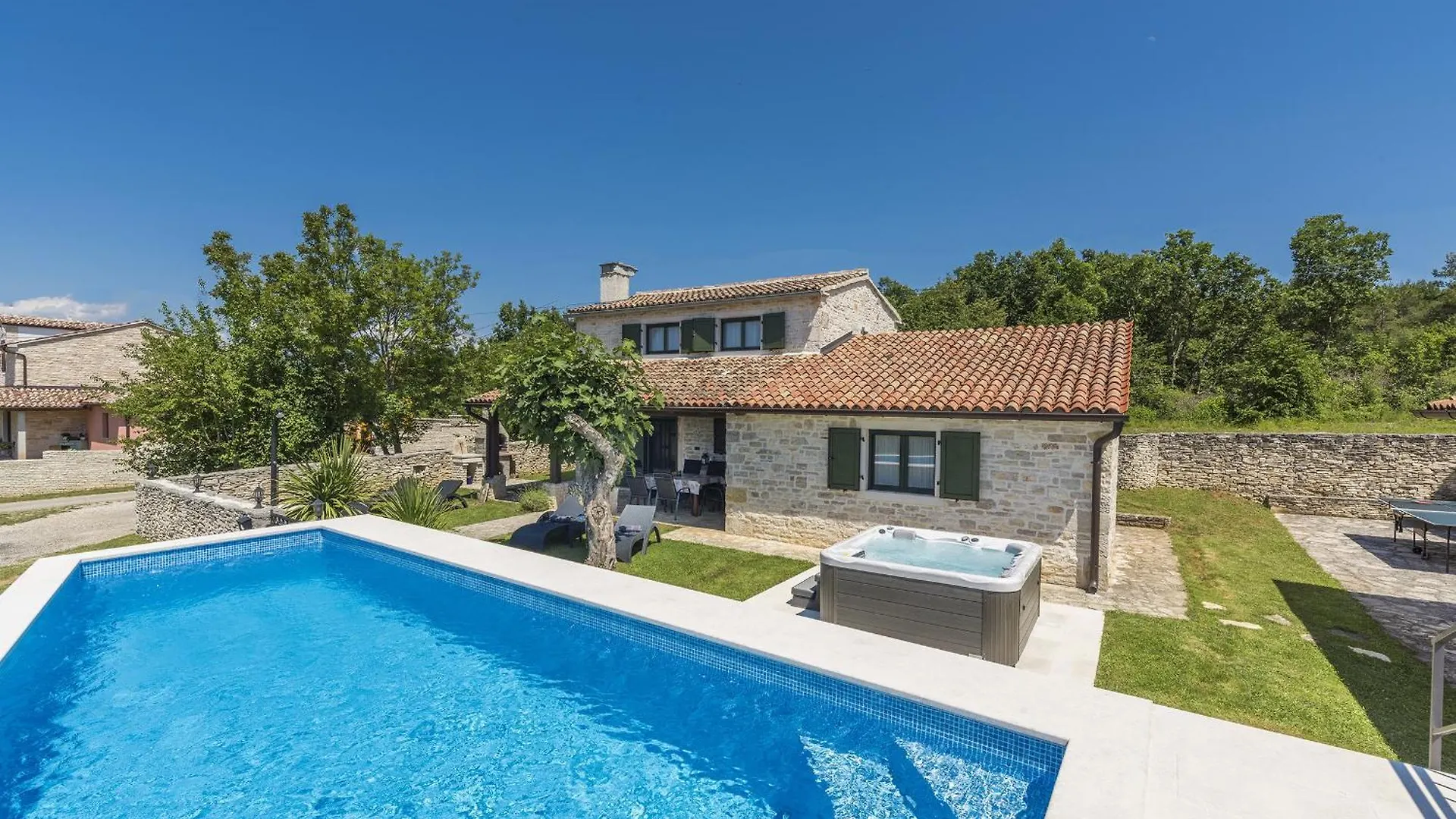 Villa Ana Rita For 6 People - Beautiful Rustical Villa With Heated Pool & Jacuzzi In Central Istria 坎法奈尔